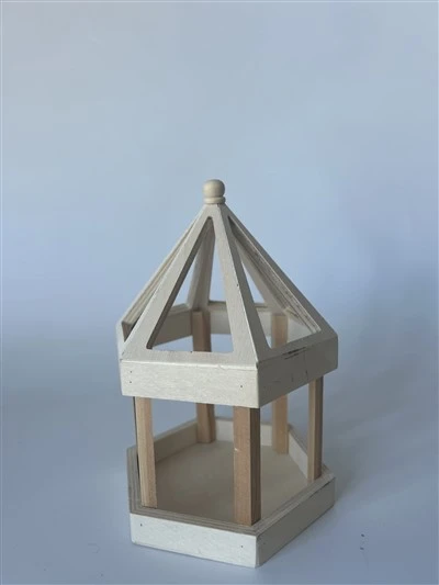 Sekskantet tre fuglehus